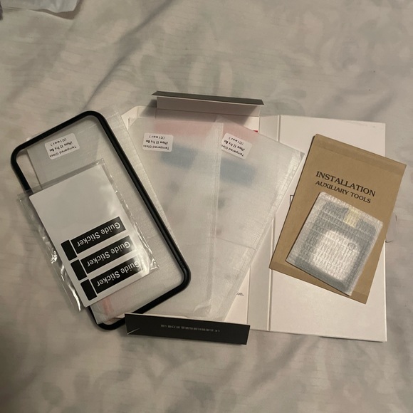 Selling all my IPhone 12 pro max covers, I lost my phone. Brand new and used - Picture 16 of 16